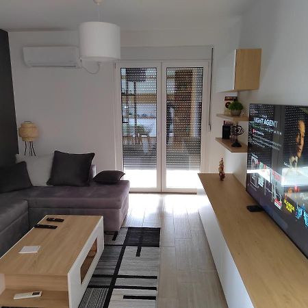 Lovely One Bedroom Apartment Ub Exterior foto